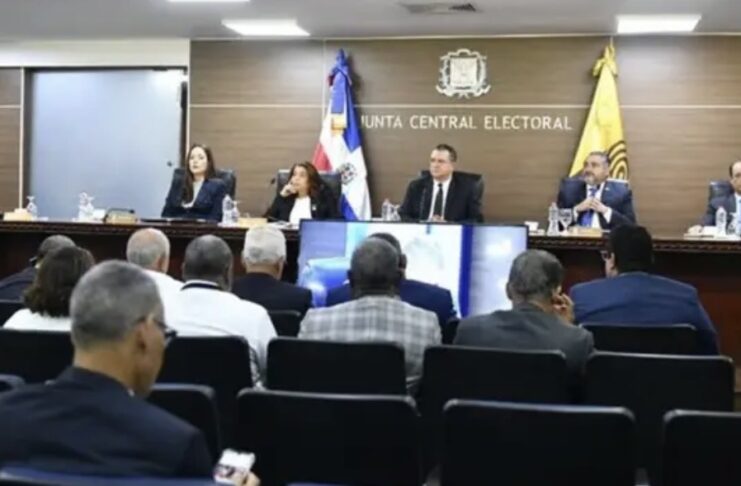 JCE restringe publicación de encuestas políticas hasta el 2027